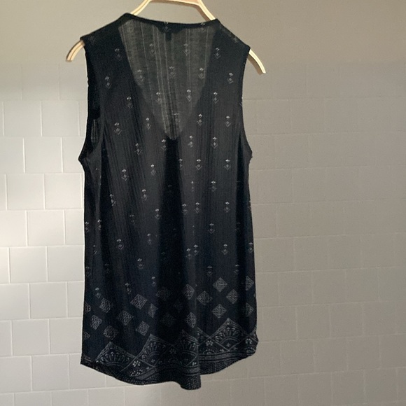 Lucky Brand Black Tank Top with white design - Picture 2 of 11